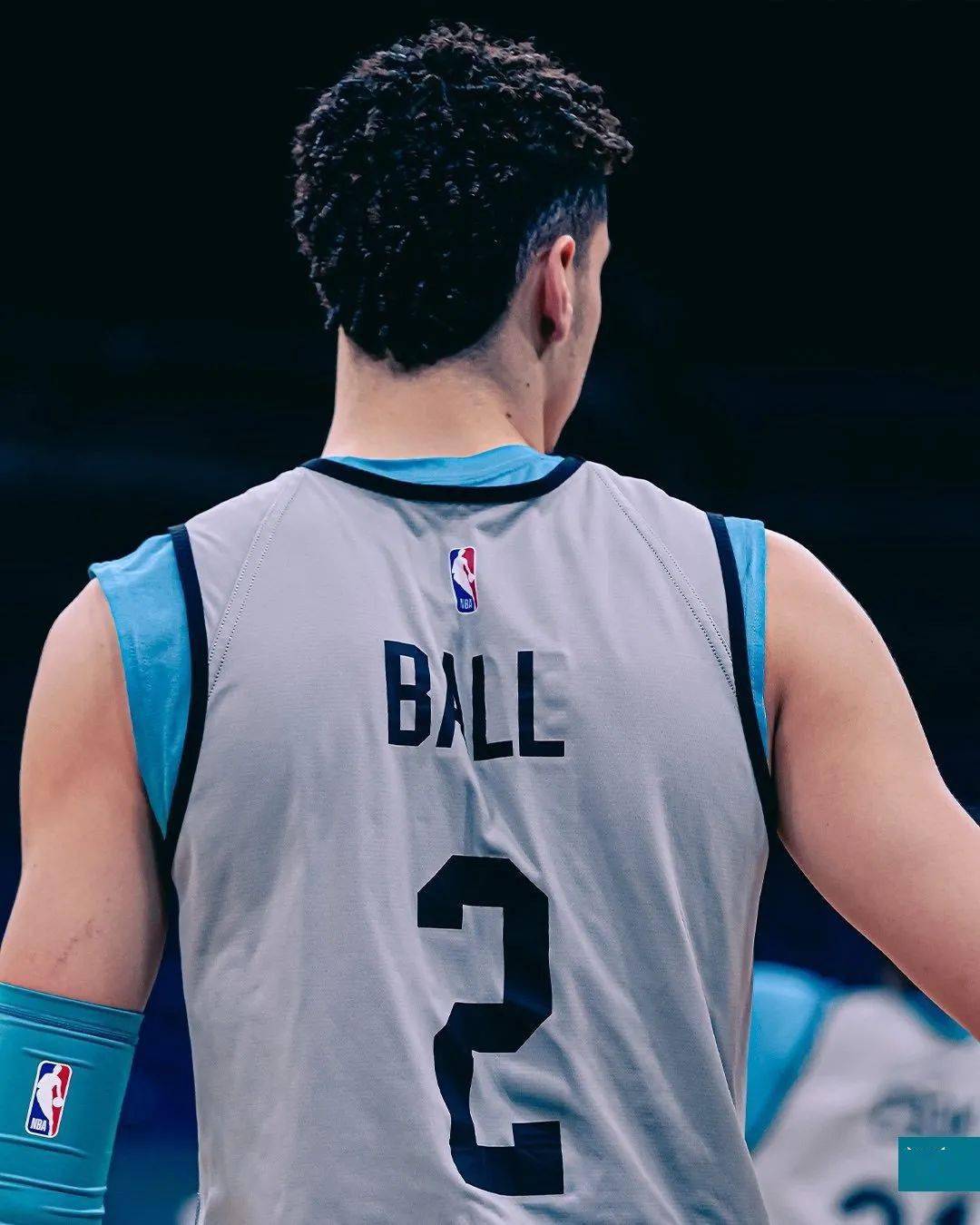 露头角的内 露头角的内